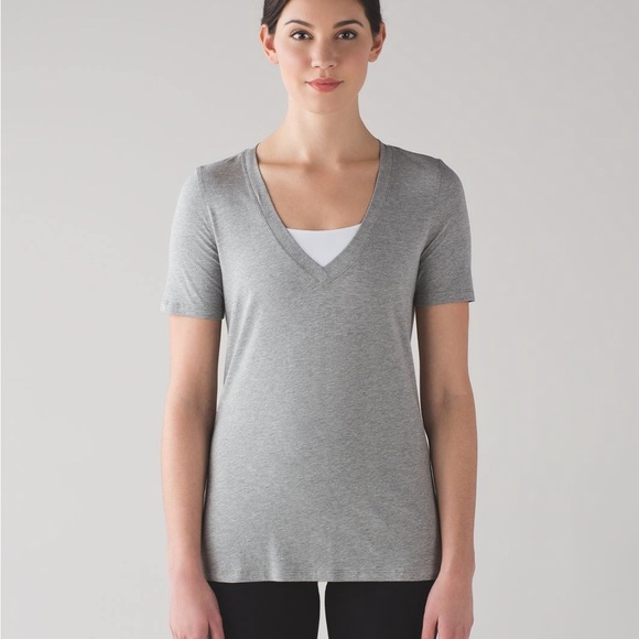lululemon athletica Love Tee IV Short Sleeve V-Neck Top Heathered Medium Grey - Picture 4 of 5